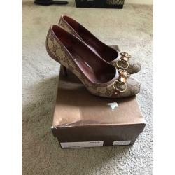 Gucci court shoe size 3