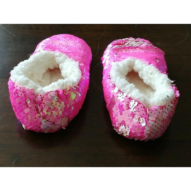 Girls Slippers Pink with Sequins White Fur inside 2-3 years used very good condition