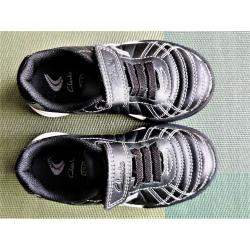 Boy's Shoes Black Leather UK size 7,5 CLARKS used very good condition