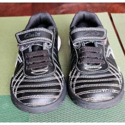 Boy's Shoes Black Leather UK size 7,5 CLARKS used very good condition
