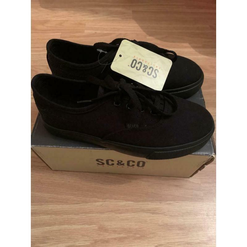 Soulcal & Co Canvas Plimsoles