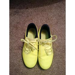 Nike phantom venom junior astro turf trainers size 4