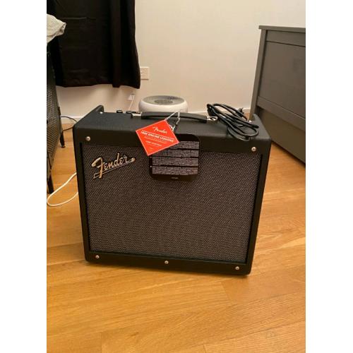 Fender mustang GTX50 + Footswitch + wireless headphones system