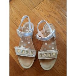 CLARKS 2f silver sandals