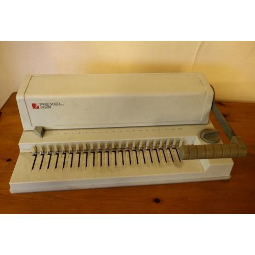 Rexel CB3000 Compact A4 Comb Binding Machine with accessories.
