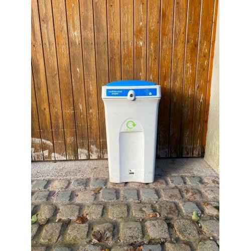Leafield Confidential Waste Bin.